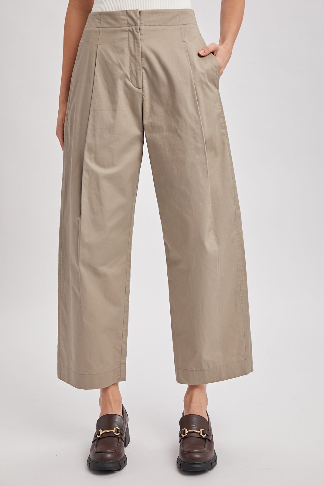 PLEATED BARREL PANTS WITH POCKETS, Contents:100%COTTON