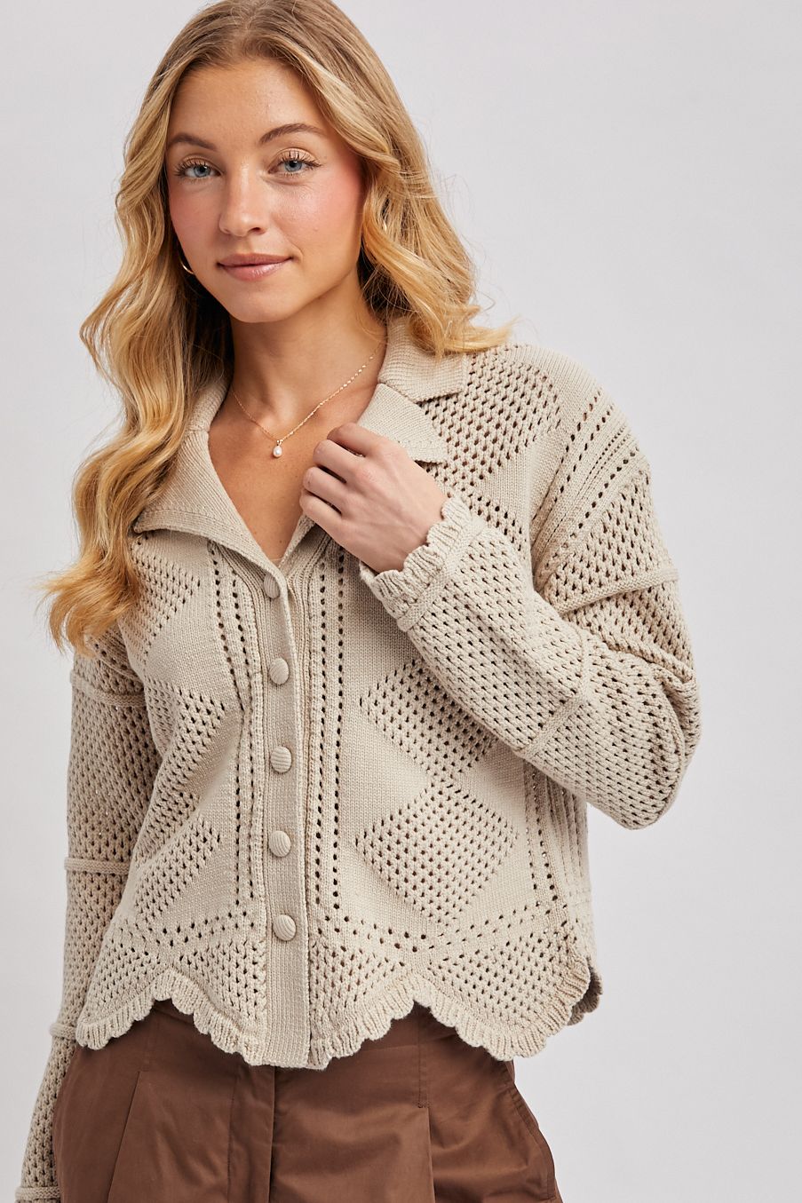 BUTTON DOWN SCALLOPED HEM CROCHET KNIT CARDIGAN, Contents:60%COTTON, 40%ACRYLIC